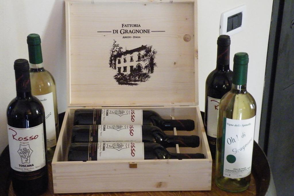 Agriturismo Fattoria Di Gragnone Guest House ภายนอก รูปภาพ